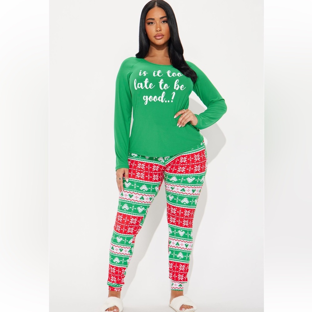 NEW Fashion Nova Christmas Pajamas Set